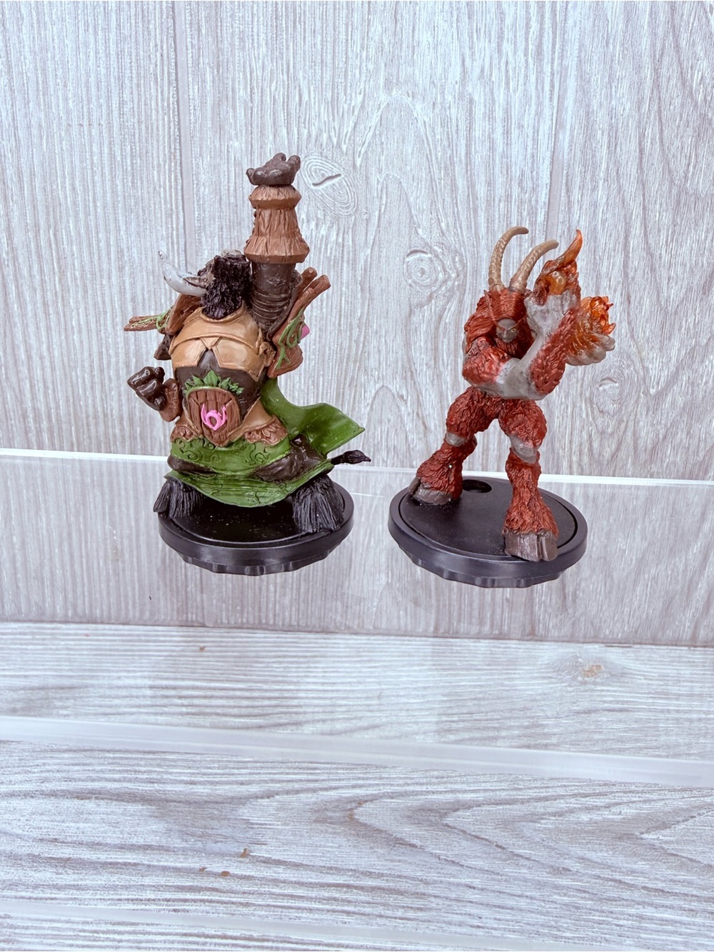 World of Warcraft Bleakheart Hellcaller Rare and hulak trailblazer figurines